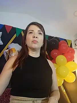 Adel Nesbiit online show from September 24, 7:28 pm