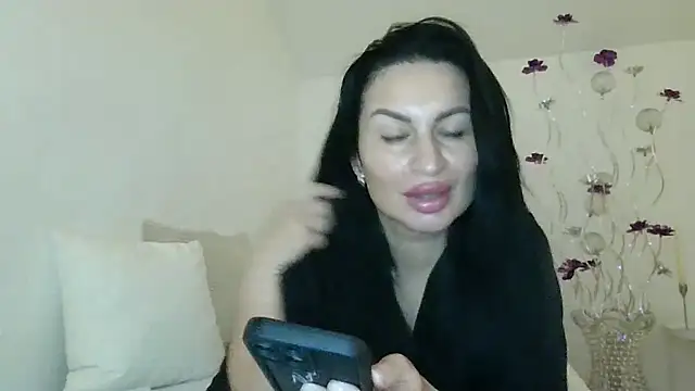 Snapshot of Helena7077 chatting on January 17, 11:40 pm Helena7077 online show from January 17, 11:40 pm