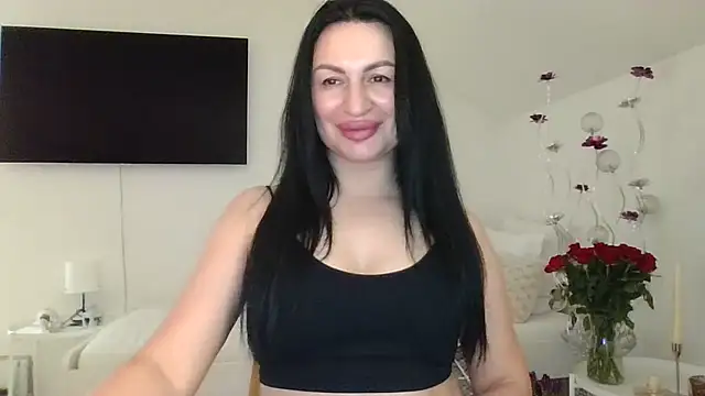 Snapshot of Helena7077 chatting on February 18, 10:58 pm Helena7077 online show from February 18, 10:58 pm