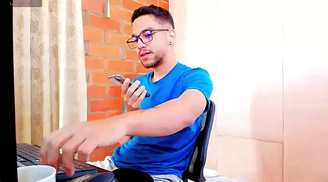 Leandro valenzuela online show from March 12, 2:56 pm