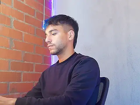 Leandro valenzuela online show from November 7, 4:07 pm