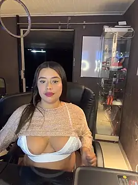 ElaaPerez online show from February 6, 1:25 pm