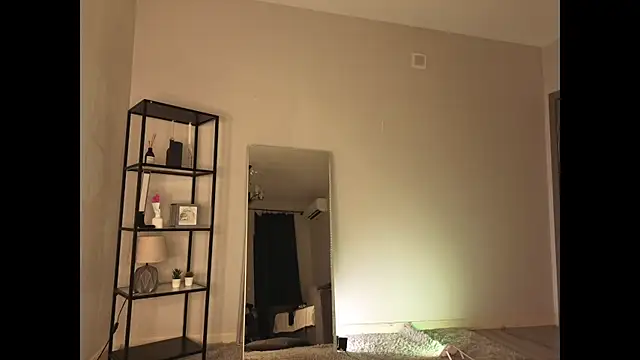 elfinvibes online show from November 17, 6:41 am