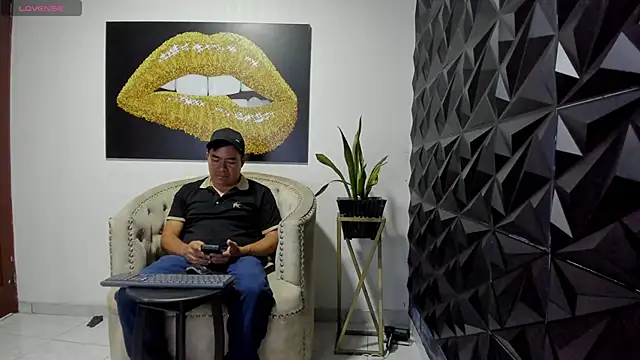 Snapshot of Jhonatan_Morales_S chatting on October 18, 11:27 pm Jhonatan Morales S online show from October 18, 11:27 pm