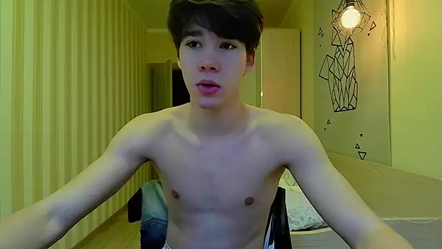 Snapshot of gayGamogey chatting on December 12, 12:01 pm gayGamogey online show from December 12, 12:01 pm