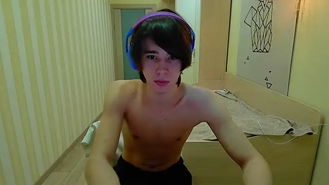 Snapshot of gayGamogey chatting on March 11, 4:02 pm gayGamogey online show from March 11, 4:02 pm