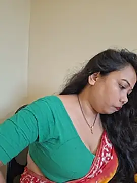 Snapshot of DREAM_GIRL-30 chatting on August 8, 4:25 am DREAM GIRL-30 online show from August 8, 4:25 am
