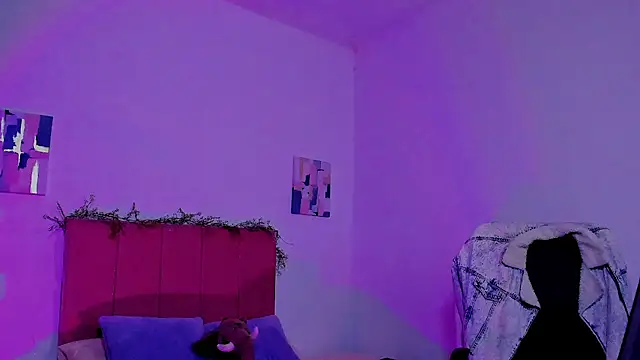 Charlee pink online show from October 26, 2:06 am