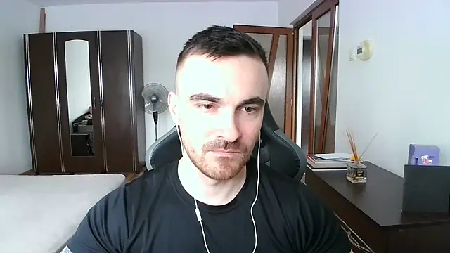 Snapshot of mu5clemania2 chatting on May 20, 12:44 pm mu5clemania2 online show from May 20, 12:44 pm