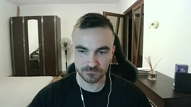 Snapshot of mu5clemania2 chatting on May 21, 6:48 pm mu5clemania2 online show from May 21, 6:48 pm