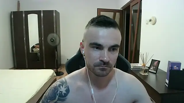 Snapshot of mu5clemania2 chatting on July 1, 7:35 pm mu5clemania2 online show from July 1, 7:35 pm