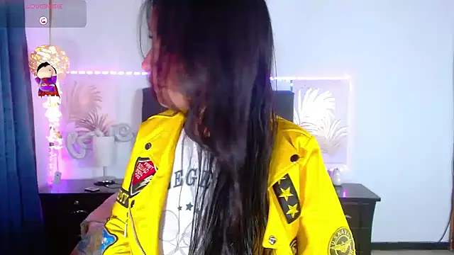 Snapshot of Julietacollins06 chatting on February 18, 1:22 pm Julietacollins06 online show from February 18, 1:22 pm