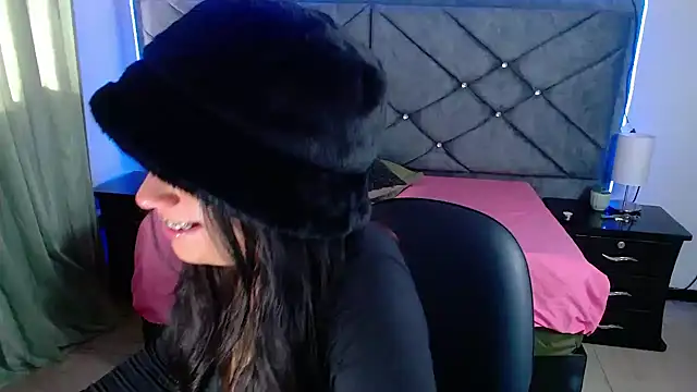 Snapshot of Julietacollins06 chatting on September 19, 12:39 pm Julietacollins06 online show from September 19, 12:39 pm