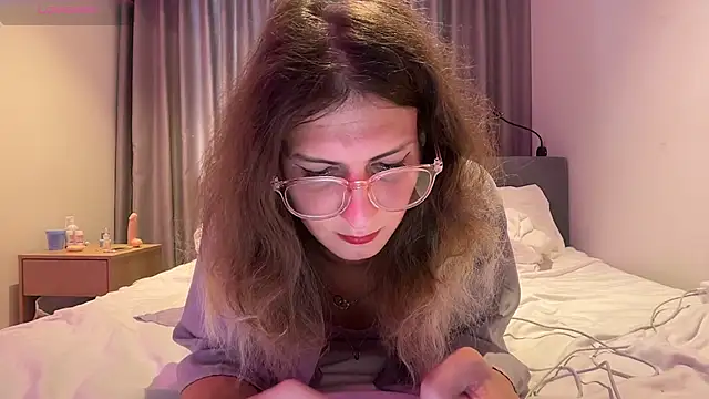 Alice Pinkhead online show from March 9, 7:23 am