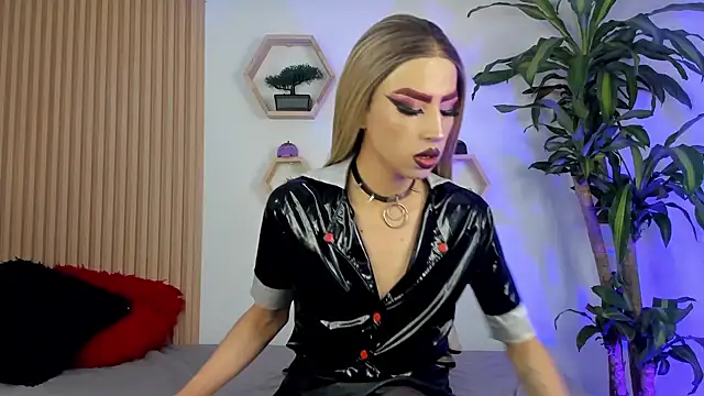 BrianaSchafer online show from November 4, 5:45 pm