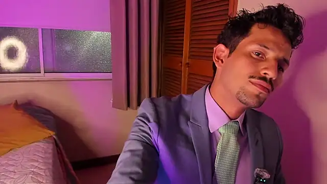 Snapshot of Nicholasrodrii chatting on February 10, 12:04 am Nicholasrodrii online show from February 10, 12:04 am