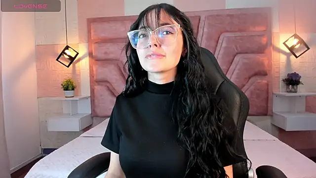 elisa collins online show from June 19, 9:29 pm