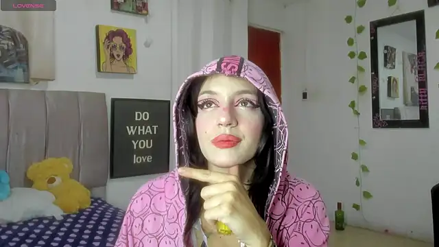 Snapshot of katt__black__ chatting on July 11, 8:33 pm katt black online show from July 11, 8:33 pm