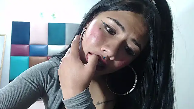 lily jamesx online show from January 24, 9:47 pm