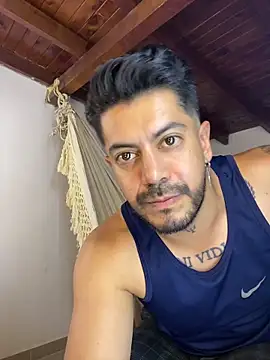 Snapshot of AndresSmith__ chatting on May 27, 12:07 am AndresSmith online show from May 27, 12:07 am