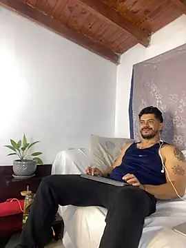 Snapshot of AndresSmith__ chatting on June 20, 12:03 am AndresSmith online show from June 20, 12:03 am
