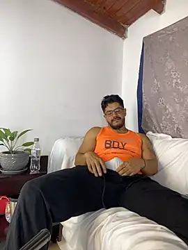 Snapshot of AndresSmith__ chatting on June 20, 7:49 pm AndresSmith online show from June 20, 7:49 pm