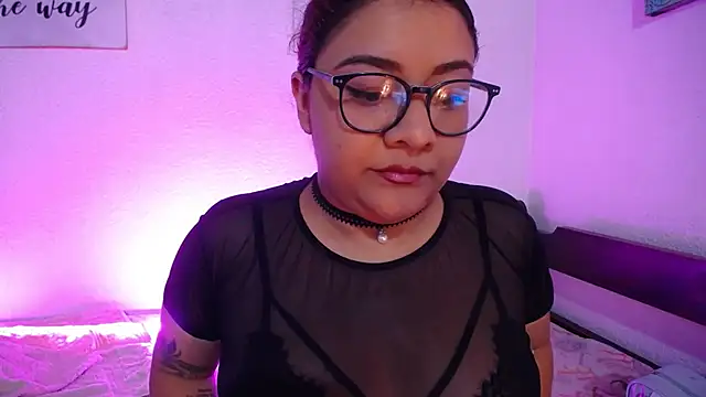 Snapshot of MeghanBurn chatting on July 16, 4:57 pm MeghanBurn online show from July 16, 4:57 pm
