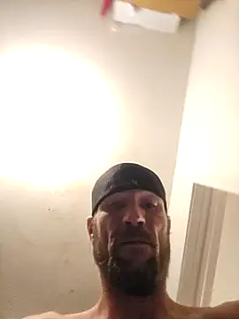 Snapshot of MrandMrsPooks chatting on December 18, 10:51 am MrandMrsPooks online show from December 18, 10:51 am