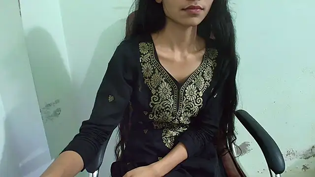 Snapshot of Srabontii chatting on March 8, 9:17 am Srabontii online show from March 8, 9:17 am