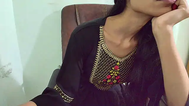 Snapshot of Srabontii chatting on March 20, 11:16 am Srabontii online show from March 20, 11:16 am