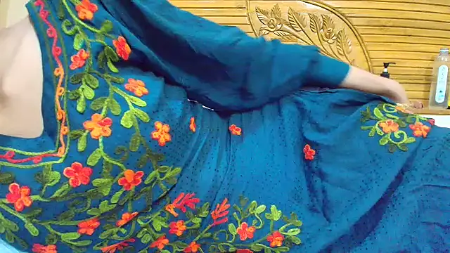 Srabontii online show from October 31, 9:38 pm