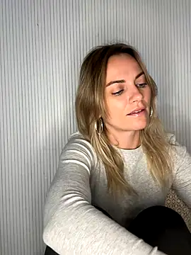 Snapshot of Milla__one chatting on November 9, 2:15 pm Milla one online show from November 9, 2:15 pm