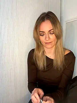 Snapshot of Milla__one chatting on December 1, 8:30 am Milla one online show from December 1, 8:30 am