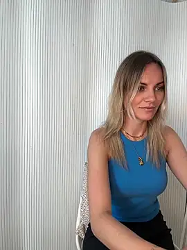 Snapshot of Milla__one chatting on May 8, 8:30 am Milla one online show from May 8, 8:30 am