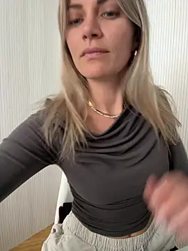 Snapshot of Milla__one chatting on June 14, 2:30 pm Milla one online show from June 14, 2:30 pm