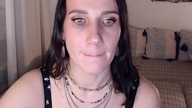 pepper milf online show from March 12, 6:00 pm