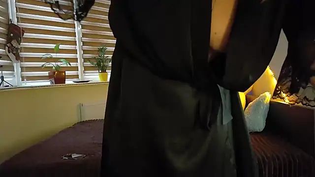 Denny Brenda online show from February 5, 7:39 am