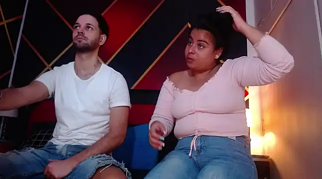 Snapshot of CindyandCarlo chatting on January 7, 4:05 pm CindyandCarlo online show from January 7, 4:05 pm