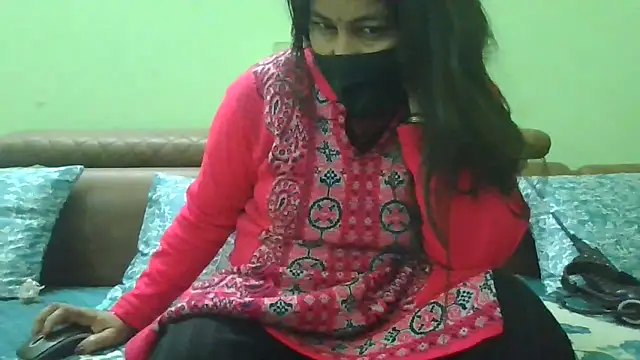 couplesuni online show from January 3, 10:52 am