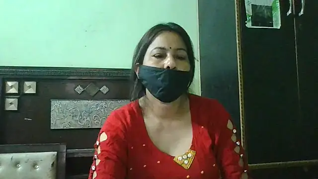 couplesuni online show from March 9, 10:19 am