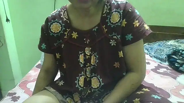 couplesuni online show from March 18, 7:55 am