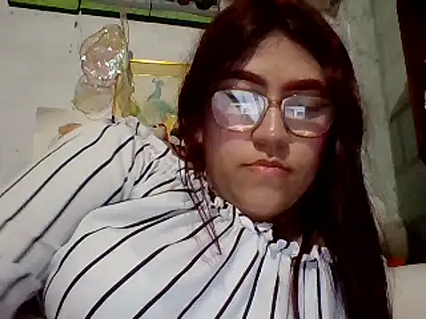 Snapshot of dafne19_ chatting on March 13, 2:27 am dafne19 online show from March 13, 2:27 am