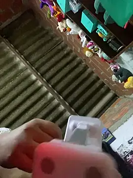 Snapshot of dafne19_ chatting on December 3, 4:09 am dafne19 online show from December 3, 4:09 am