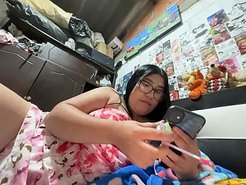 Snapshot of dafne19_ chatting on May 9, 4:17 am dafne19 online show from May 9, 4:17 am