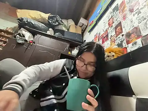 Snapshot of dafne19_ chatting on May 28, 4:10 am dafne19 online show from May 28, 4:10 am