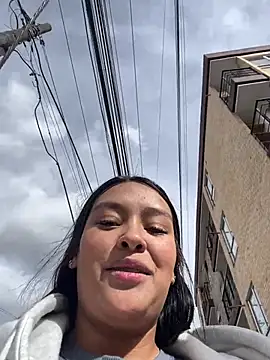 Snapshot of _NINA chatting on April 9, 8:47 pm NINA online show from April 9, 8:47 pm