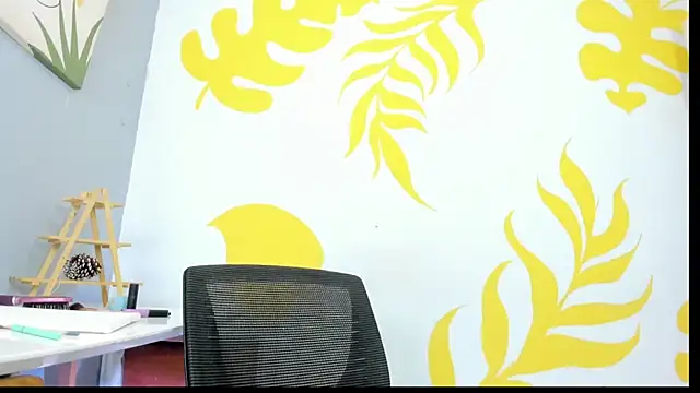 Snapshot of LukaCastillo chatting on December 21, 3:30 pm LukaCastillo online show from December 21, 3:30 pm