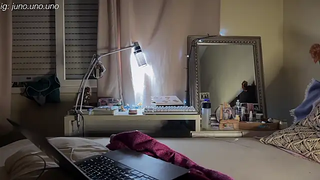 Snapshot of yudrayeb chatting on December 4, 1:58 am yudrayeb online show from December 4, 1:58 am