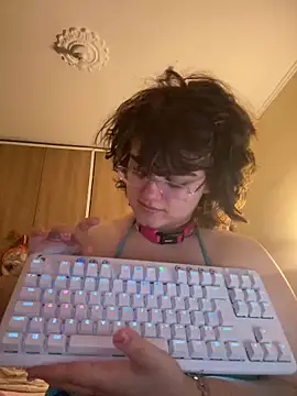 Snapshot of yudrayeb chatting on December 11, 4:39 am yudrayeb online show from December 11, 4:39 am