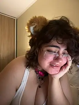 Snapshot of yudrayeb chatting on January 24, 1:35 am yudrayeb online show from January 24, 1:35 am